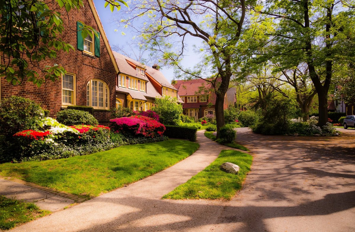 Burns Avenue District, NY - Forest Hills Gardens — CityNeighborhoods.NYC